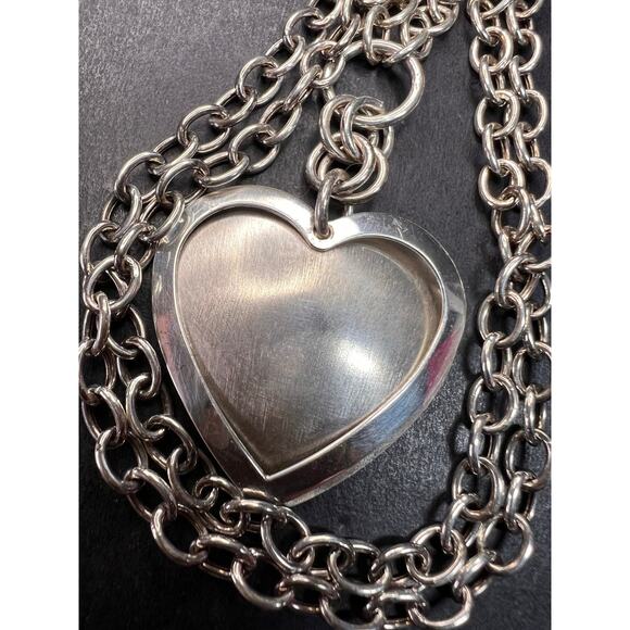 Vintage sterling silver heart framed pendant and chain necklace - Picture 1 of 16